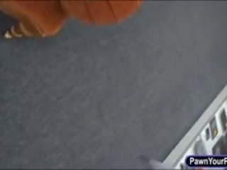 Feisty bashkëarsimim pidhi dehur në the pawnshop