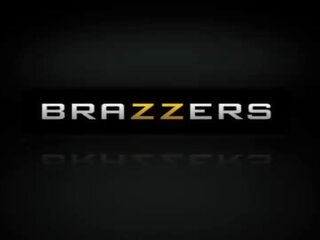 Brazzers exxtra &lpar;megan rain&rpar; &lpar;peta jensen&rpar; &lpar;chad alva&rpar; - sibling rivalry 2