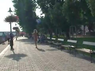 Muhteşem sarılı çıplaklık ile duygulu seductress laura