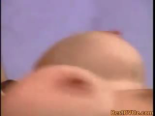 ボインの ブロンド ギャル つつい バイ 二 コック