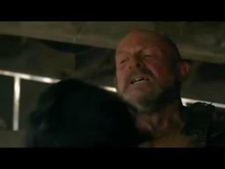 Katrina कानून अनोखा टिट्स में nude/sex दृश्यों
