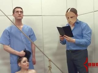 Terrific гот молодий молодий молодий жінка отримує жорстокий painal і дупа для рот